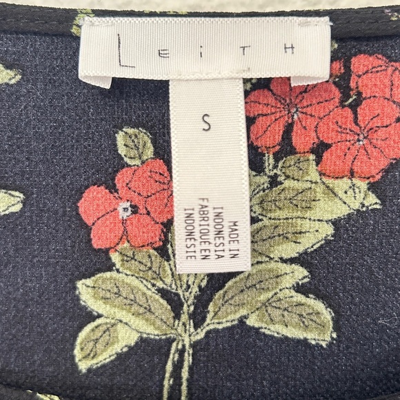 Leith Black Long Sleeve Floral Blouse Top Poetcore Red Green Women's Size Small - Picture 6 of 12